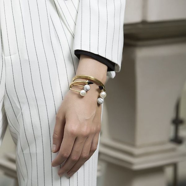 

geometric opening bracelet punk bracelet ladies european and american style trend titanium steel white white pine vb947, Golden;silver