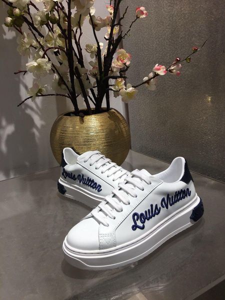 

a9luxury autumn and winter high -end women 's casual shoes ,fashion women 's boots ,high -quality sports shoes ,fre, Black