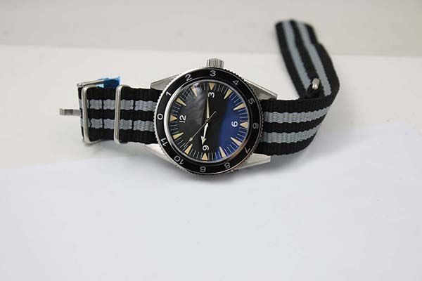 

2020new stylish auto sea 300 spectre limited edition men's wristwatch color fabric belt glass back chronometer james bond spectre men w, Slivery;brown