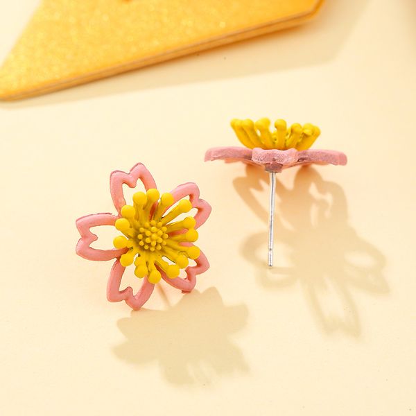 

2020 new trend fashion daisy stud earrings for women, Silver