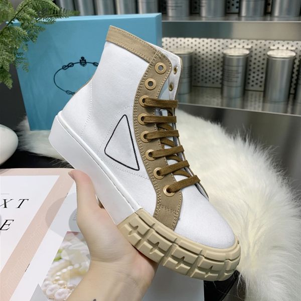 

2020 latest designer catwalk luxury womens shoes tire texture rubber sole sneakers women high-shoes and women low-shoe 111230, Black