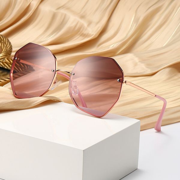 

20 new high-quality brand design for women's sunglasses, women's sunglasses, women's 2020 color lenses, men's glasses, White;black