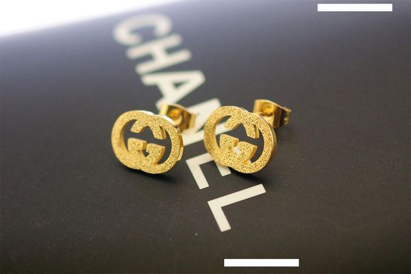 

factory price luxury letter embossing stud earrings fashion metal gold silver letter earrings with box, Slivery;golden