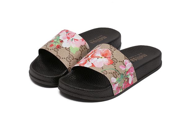 

Women Sandals Designer Shoes Luxury Slide Summer Wide Flat Sandals Slipper
