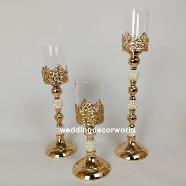 Crystal Lotus Flower Candle Holder - Elegant Home Decor with Feng Shui Influence and Tealight Compatibility.