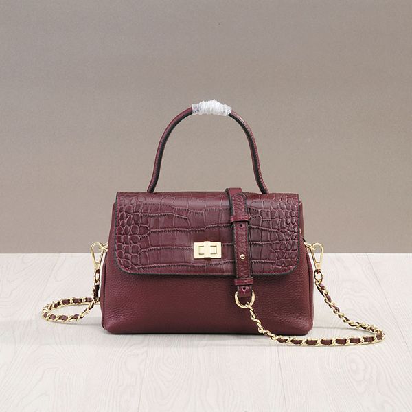 

2019 autumn and winter new crocodile pattern suede leather shoulder chain bag portable messenger leather handbag