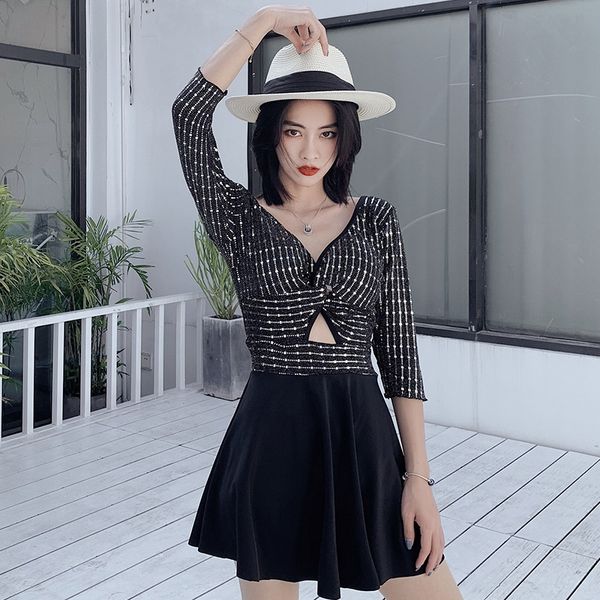 

large size swimming suit female belly-covering slim fat mm sunscreen long sleeve swimsuit conservative skirt one-piece swimsuit, White;black