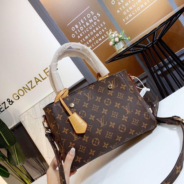 

2020 high-quality international luxury designer designer custom fashion shoulder bag high-end classic messenger handbag 2332