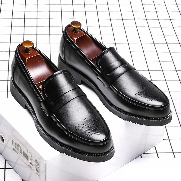

2019 autumn men dress shoes handmade bullock style paty leather wedding shoes men flats leather oxfords formal, Black