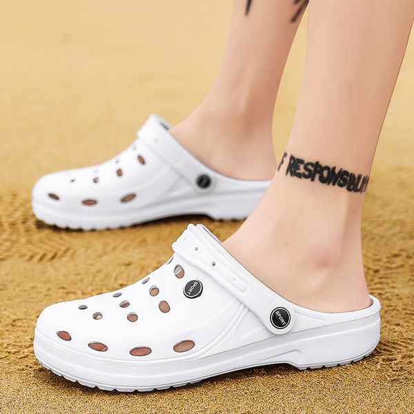 

2020 new runner water shoes beach sports slippers sandals hole breathable designer for women men casual slip on sneakers 36-49 025, Black