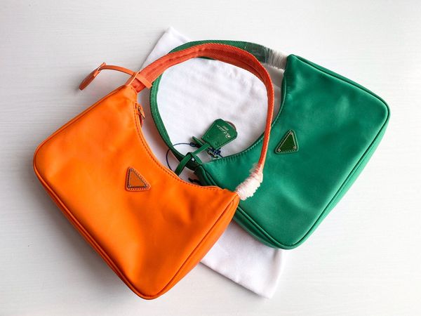 

designer hobo shoulder bag for women re-edition chest pack lady tote chains hand bags presbyopic purse messenger bag vintage handbags canvas