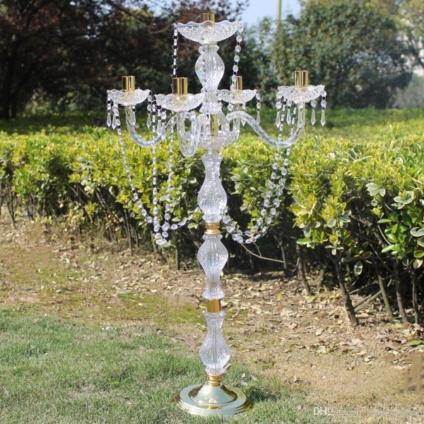 5 pçs / lote 90 cm de altura Acrílico 5 braços candelabros de metal com pingentes de cristal castiçal de casamento peça central decoração de festa