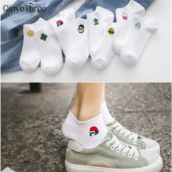 

женщины белый harajuku симпатичные носки женские короткие носки hipster скейтборд лодыжки смешные вышивки coke девушка убийца кактус любовь, Black;white