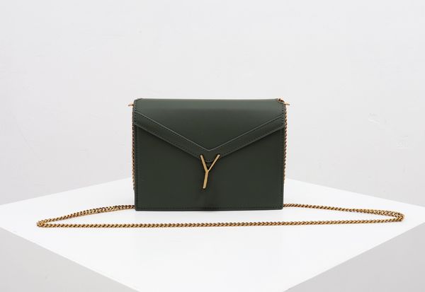 

2020 special counter sales net red with the new one-shoulder diagonal chain handbag classic fashion leather bag casual fashion style handbag