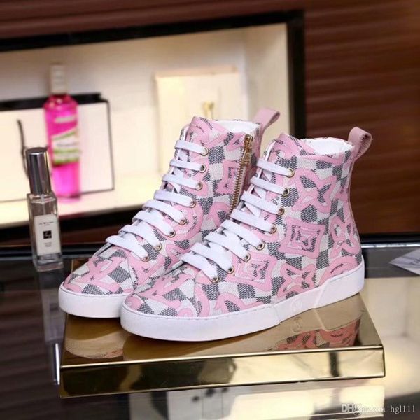 

autumn and winter new trend fashion and comfortable korean version of the sneakers net red casual shoes personality hip hop flat shoes