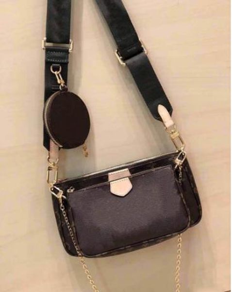 

three-piece handbags in monogram service made of canvas of a small portable three-piece handbags can be portable, can be worn