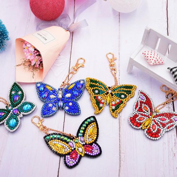 5 teile/los Diy Voller Bohrer Strass Schlüsselbund Bunte Russische Puppe Obst Schmetterling Liebe Herz Anhänger Schlüssel Ring Frauen Schmuck Schlüsselring kette