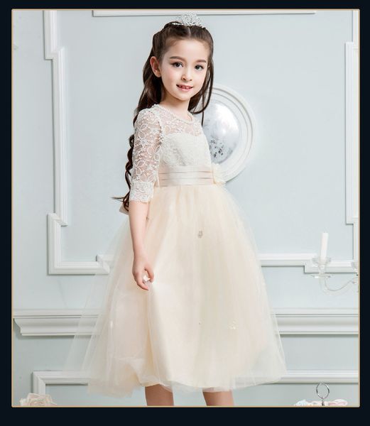 

round collar design, pearl decoration, quiet and generous, classic waist, lace fabric, draping, delicate five-minute sleeve, ne, White;blue