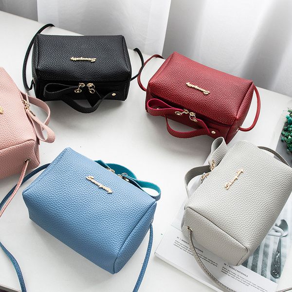 

korean version of lychee pattern shoulder mobile phone bag 2019 summer new ladies pillow bag crossbody purse