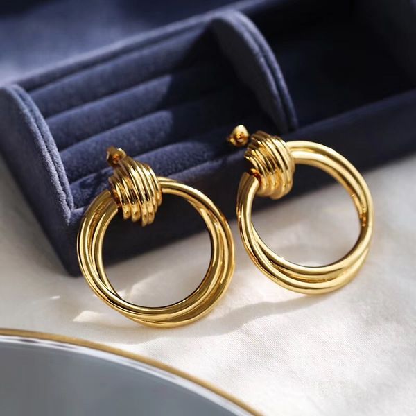 

Новое поступление Высокое качество 1,8 * 1.8cm круглая геометрия с формой серебра зме