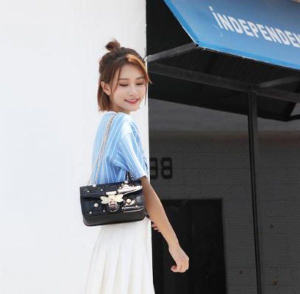 

2019 new bee bag korean edition fashion personality girl bag horizontal single shoulder slant chain bagaaa206