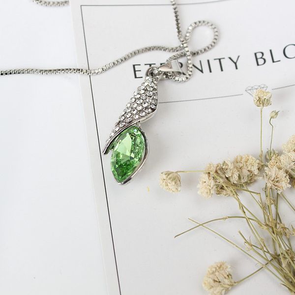 

maxi sale desert light austrian green crystal bling necklace, Silver