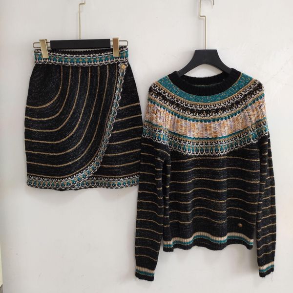 

2020 early autumn new retro pyramid sweater naza with gold silk jacquard color matching sweater half skirt suit size s-l, White