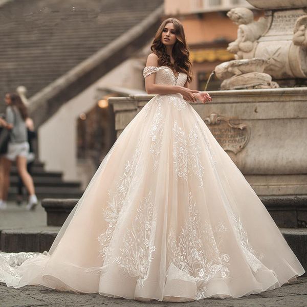 

2019 light champagen с плеча a-line свадебные платья роскошные кружева аппликация тюль принцесса пляж чешское свадебное платье больших разме, White