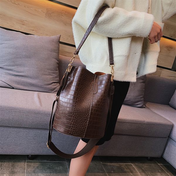 

vintage leather stone pattern crossbody bags for women 2020 new shoulder bag fashion handbags and purses zipper bucket bags