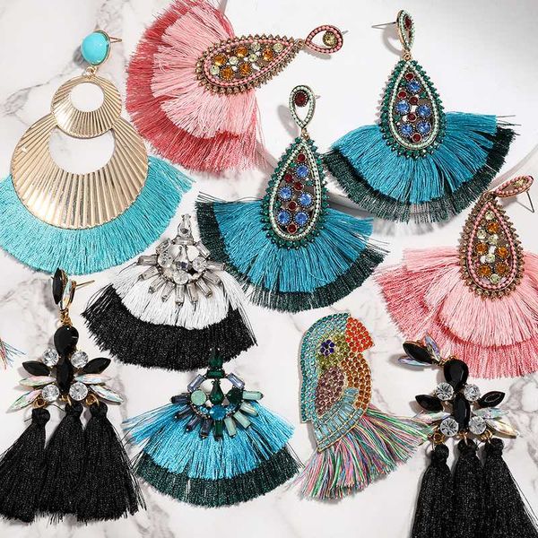 

pauli manfi 2020 new women earings fashion jewelry retro simple multi-layer multicolor metal tassel party earring, Silver