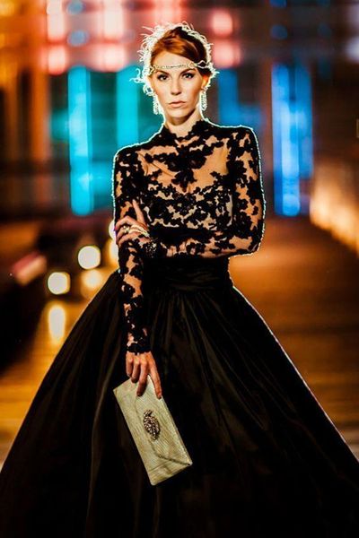 

2020 new vintage long sleeves evening dresses high neck appliques lace elastic satin custom made black ball gown prom dresses formal gowns, Black;red