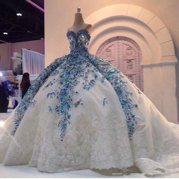 

luxury lace crystal 2020 evening dresses applique sweetheart gorgeous beads church train plus size bridal ball gowns robe de mariage, Black;red