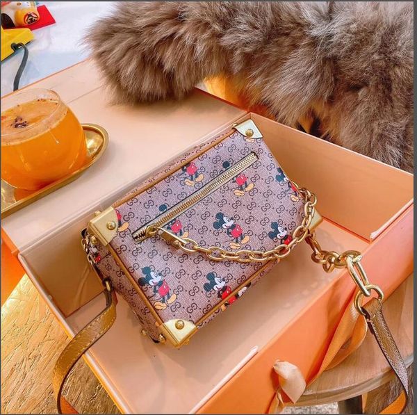 

2020 новая самая продаваемая высококачественная дизайнерская классическая сумка женская кожаная мультяшная цепная сумка сумка-мессенджер сум