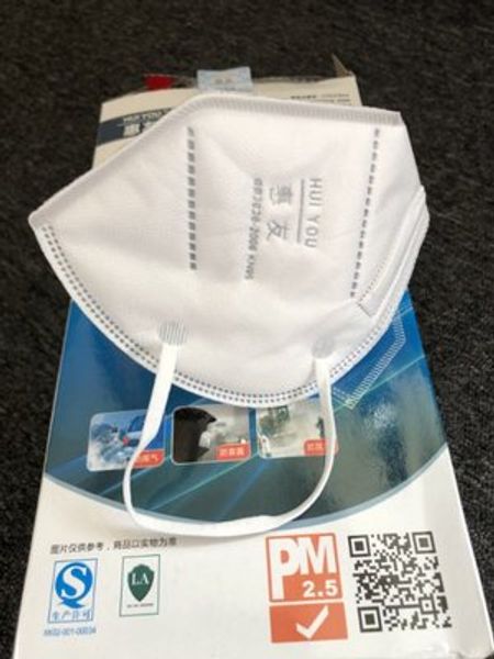 

kn95 disposable mask with breathing valve hanging ear type independent packaging