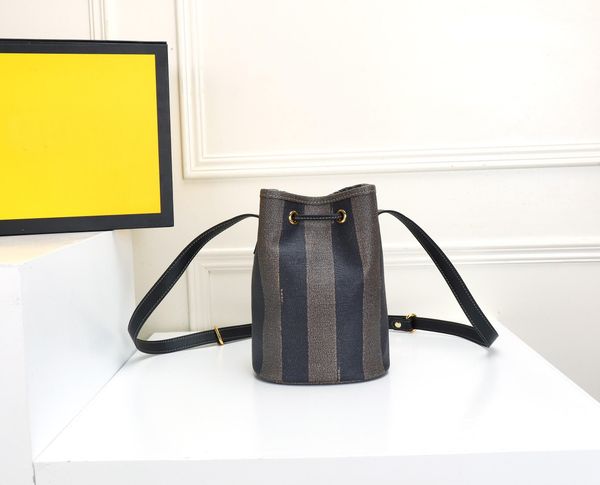 

summer 2019 new fashion college style versatile practical bag perfect appearance design slung bucket bag