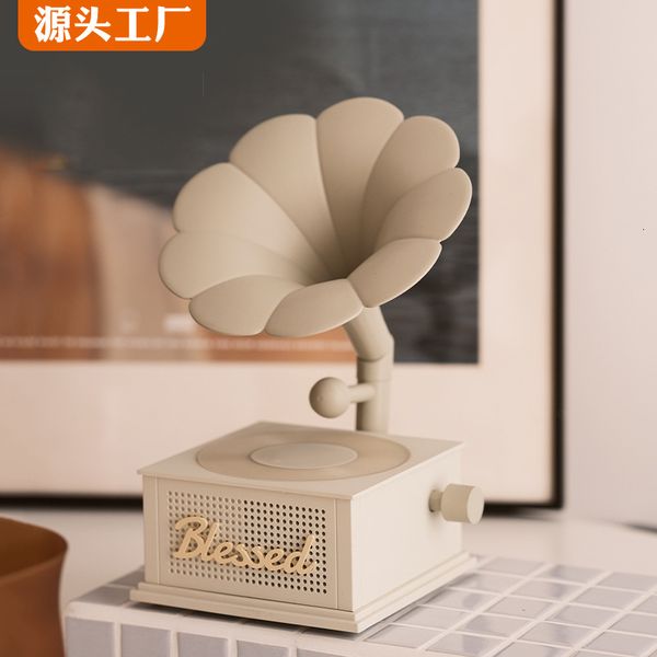 Vintage Gramophone Bluetooth With Colorful Lights Desktop Ornament Creative Nostalgic Small Speaker Gift For Girls On Holidays