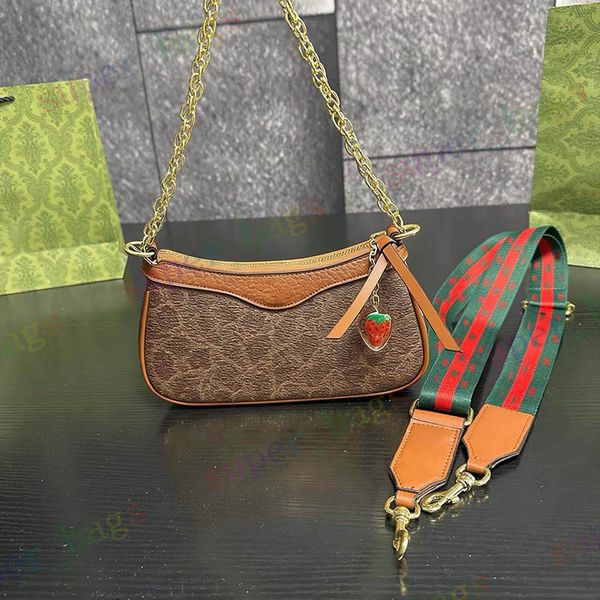 

Retro Forearm Bags Women Sparkling Diamond Strawberry Handbag Purse Mini Tote For Outdoor shopping Size 23 cm, Black