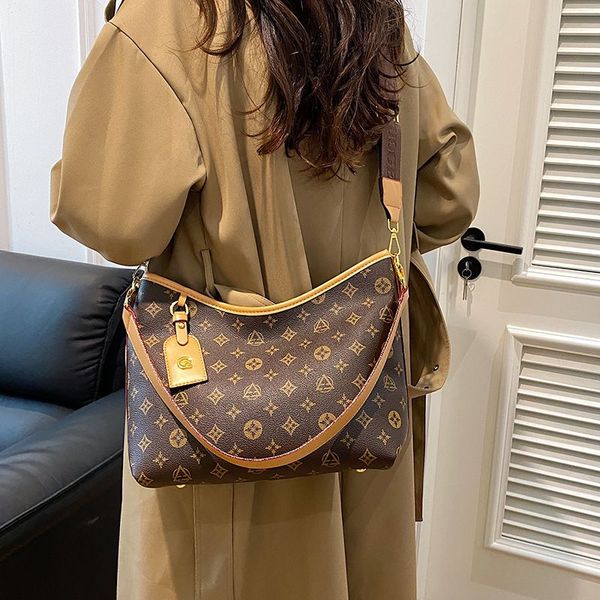 

High-quality affordable luxury handbags, luxury bags, large-capacity shoulder bags, crossbody bags, casual tote bags, fast shipping, hand-held underarm tote bags, Brown
