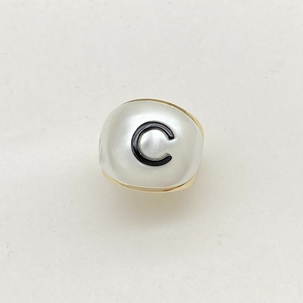 

Luxury Design Rings Selection Brand Jewelry Ring Classic Accessories Pearl Rings Fine Finger Valentines Day Wedding Gift
