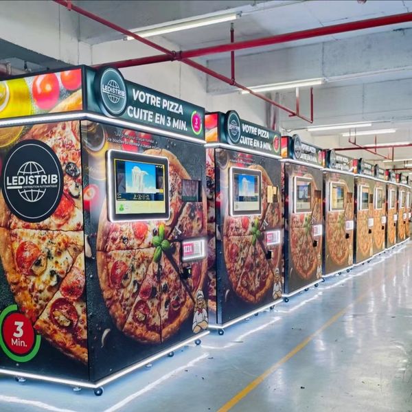 

Hot Sale Full Automatic Commercial Refrigerated Pizza Vending Machine Cooking Equipment Bakery Use High Capacity Easy Operation