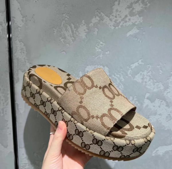 

Designer Sandals slippers fashion slippers Sandals Platform sliders embroidered canvas Flat Mules Platform Embroidered Linen High Heel Sandal platform Shoes 001, Color 8