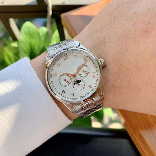 

High-End Men's Watch, Retro Series, Pointer Date and Week, Round and Full Appearance, Exquisite Details, Camel