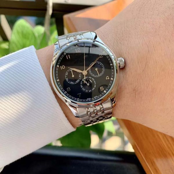 

High-End Watch with Pointer Date and Week Function, Retro Series, Round and Full Appearance, Simple, Elegant and Magnificent, Yellow