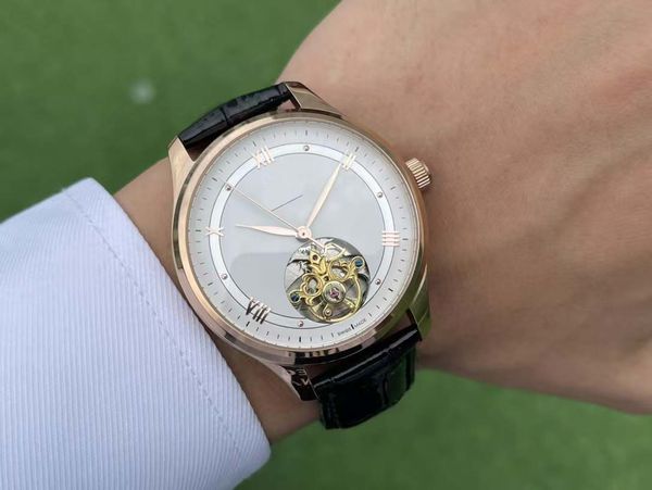 

Men's Elegant Watch: Classic Charm Lasts Forever, Simplicity and Generosity Interpret Elegant Business, Gold