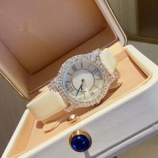 

Ladies' Timepiece: A meeting of exquisite craftsmanship and classic style, composing a luxurious anthem to women's beauty, like the dazzling diamonds on the creation, Orange