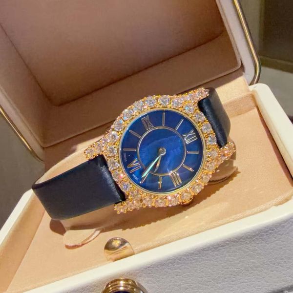 

Ladies' Wristwatch: A blend of exquisite craftsmanship and elegant style, creating a luxurious anthem to women's beauty, like the dazzling diamonds on the piece, Blue