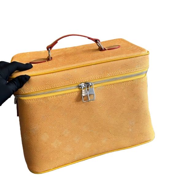 

Lady Cosmetic Bags Fashion Makeup Bag Women Designers Handbag Travel Pouch Ladies Purses High Quality Organizador Toiletry Bag Zipper Shoulder Bag Lipstick, A1