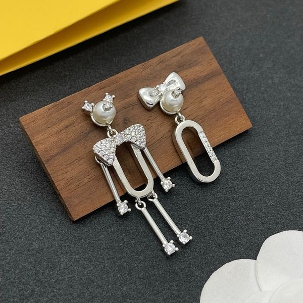 

Luxury Designer Earrings Gold Plated Copper Earring Jewelry Woman Crystal Rhinestone Fashion Letters Stud Accessories