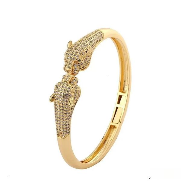 

Green Eyed Leopard For Women Gold Plated With AAA Zircon Hip Hop Personality Opening Cheetah Bracelet Global Wholesale ddmyaug