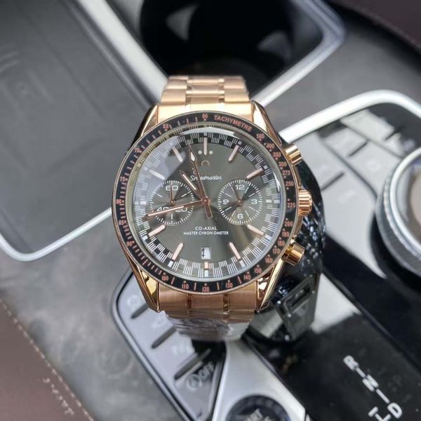 

Men's quartz watch series Beauty of Technology in Men's Watches: Perfect Combination of Precision Waterproof and Super Mineral Glass, Bronze